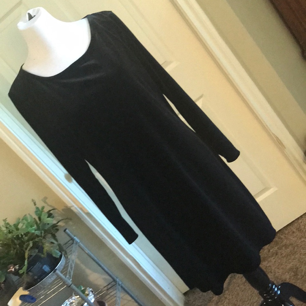 Black velvet dress
